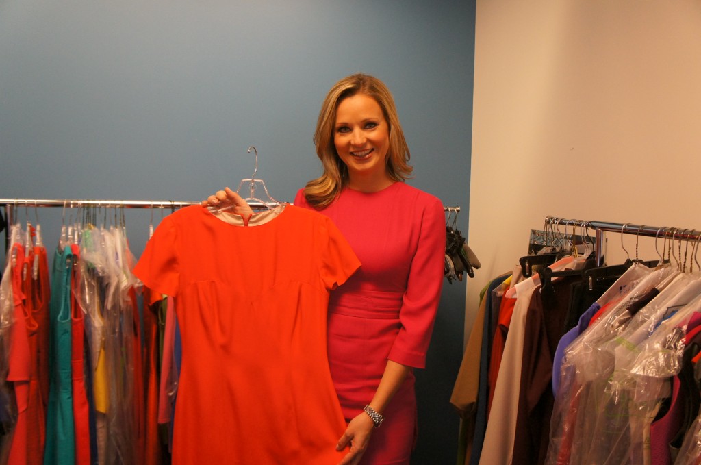 news anchors wardrobe sandra smith fountainof30