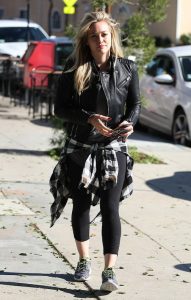 Hilary-Duff-our-workout-wear