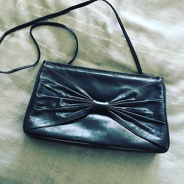 80's leather Bow bag
