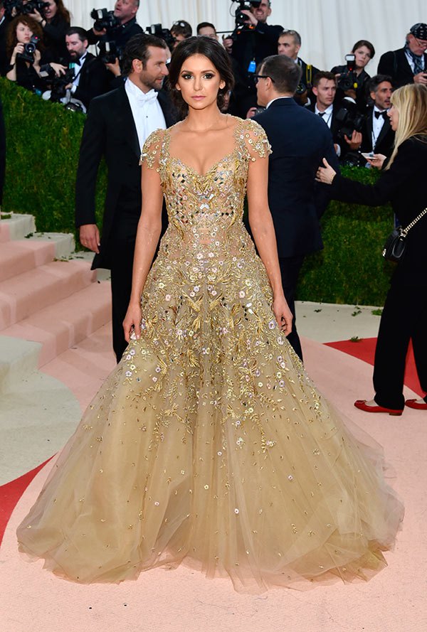 Mert Gala Gold gown Nina Dobrev in Marchesa Gold gown Nina Dobrev in Marchesa