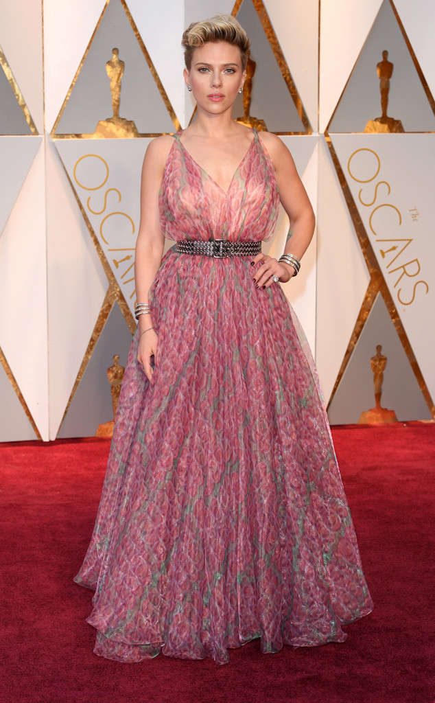 Scarlett Johansson in Alaia 89th Annual Academy Awards Red Carpet Fashion 89th Annual Academy Awards Red Carpet Fashion