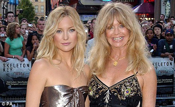 10 fashion mistakes that make you look older dress like daughter