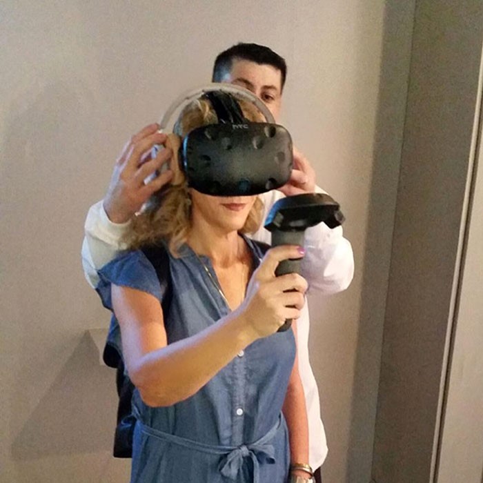 Lauren Dimet Waters in the Patek Phillipe Virtual Reality Room Fountian Of 30 Patek Philippe The Art of Watches Grand Exhibition virtual reality room