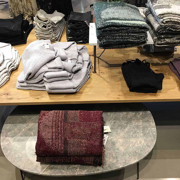 Aritzia 900 North Michigan Shops sweaters