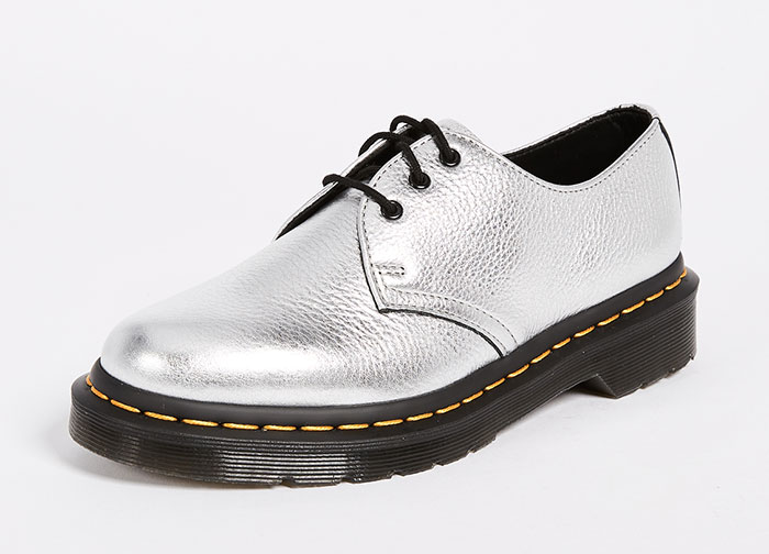 5 Fashionable Shoe Styles That Won't Kill Your Feet oxfords