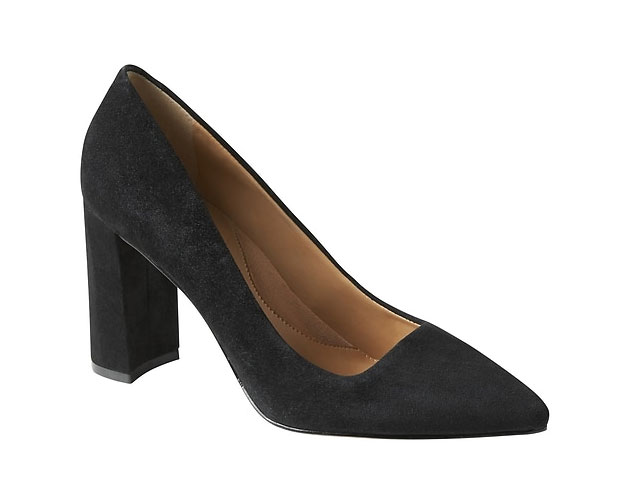 Black block heel suede pump Banana Republic fountainof30