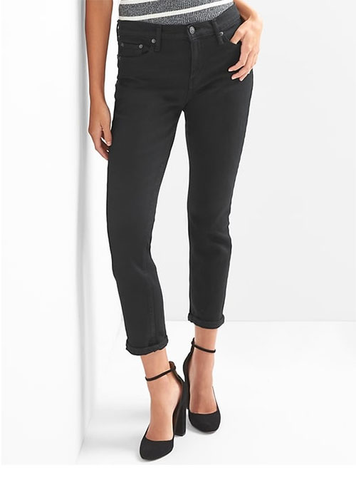 Alicia Viklander look for less fGap Mid Rise Best Girlfriend Jeans in black