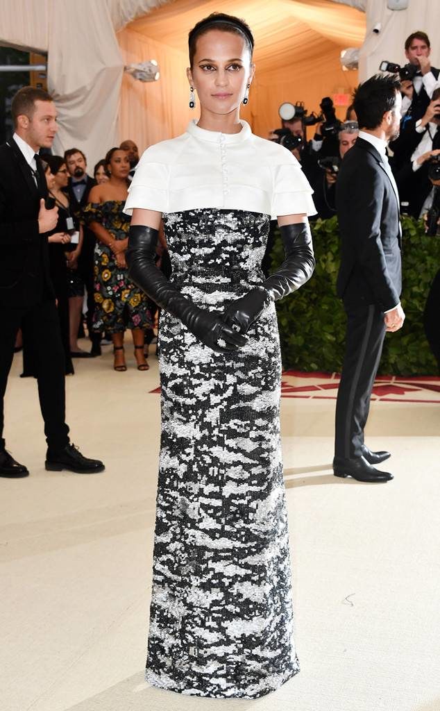 Alicia Vikander in Louis Vuitton fashion at the Met Gala 2018 Alicia Vikander in Louis Vuitton