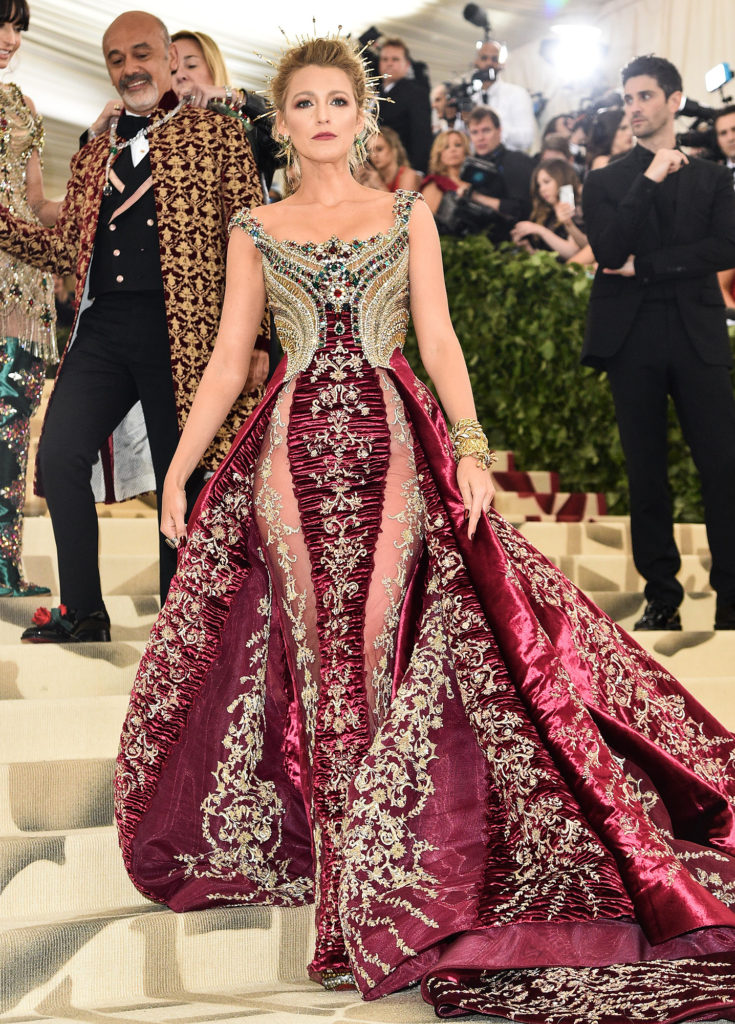 Blake Lively in Atelier Versace fashion at the Met Gala 2018 Blake Lively in Atelier Versace