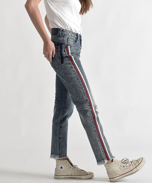 Alessandra Ambrosio detailed denim look for less one teaspoon jeans Alessandra Ambrosio detailed denim look for less one teaspoon jeans