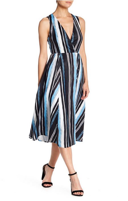 Sofia Vergara Summer Stripes Look for Less