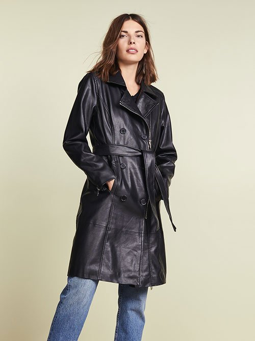 Emily Ratajkowski leather trench look black veagn Leather coat on model
