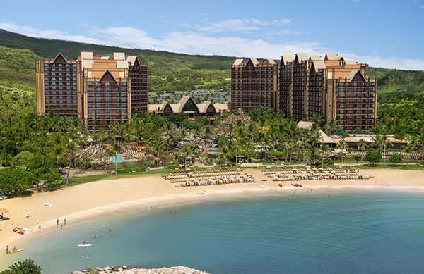 bloggers holiday wishlists Disney Aulani rseort hotel beach sand 