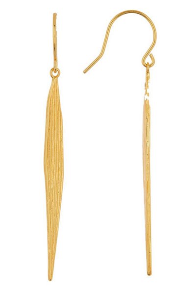 Kerry Washington cozy pastel look gold palm drop earrings