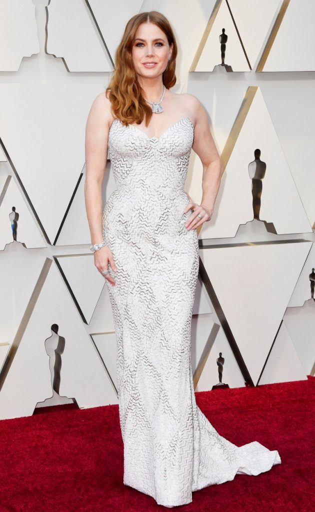 Amy Adams in silver and white Atelier Versace gown oscars 2019