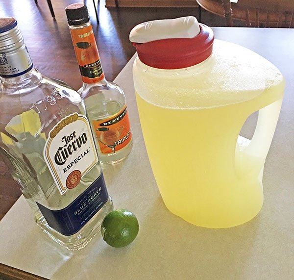 rubbermaid 1 gallon container of margaritas fountainof30