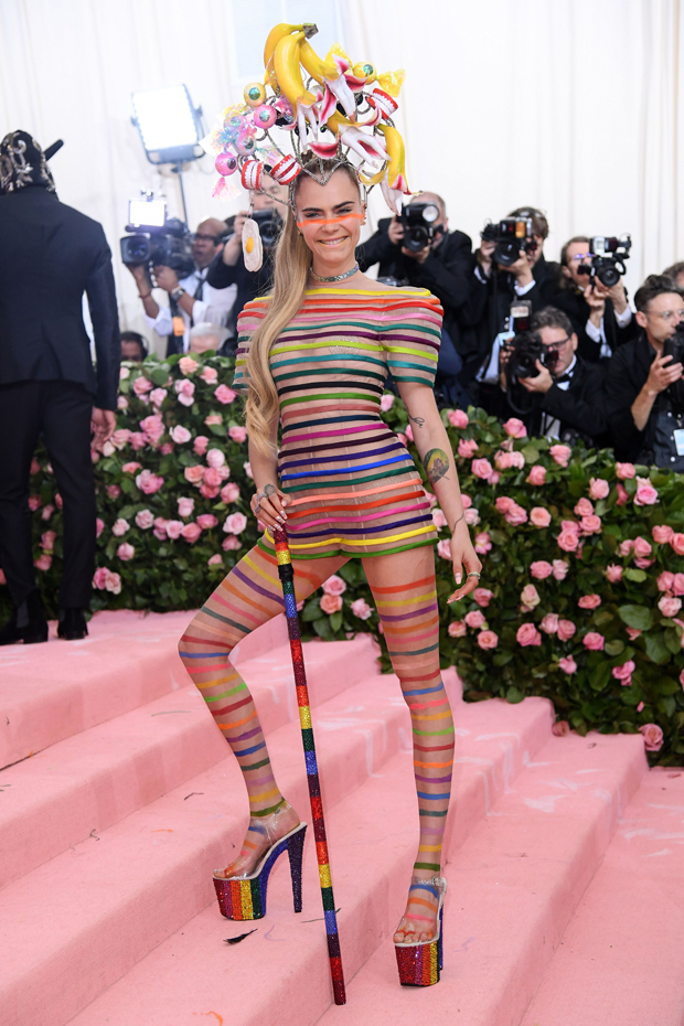met gala 2019 Cara Delevigne in rainbow stripe Christian Dior 