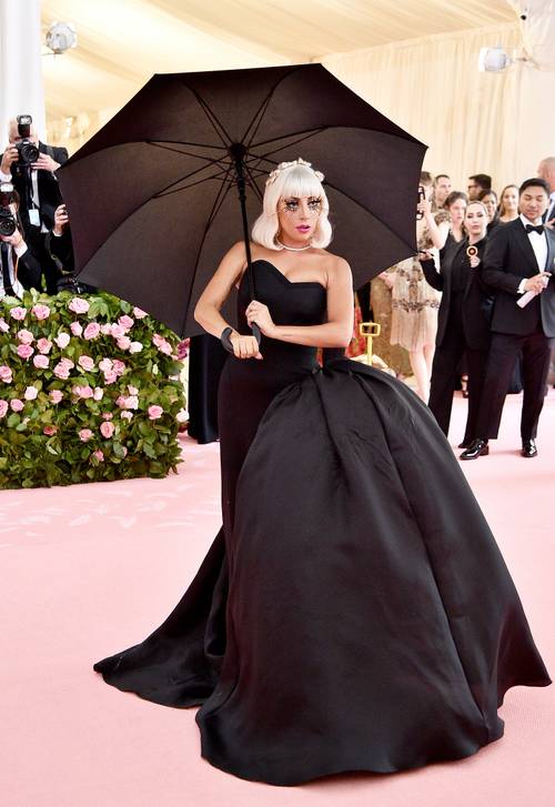 lady gaga met gala 2019 black dress change 2