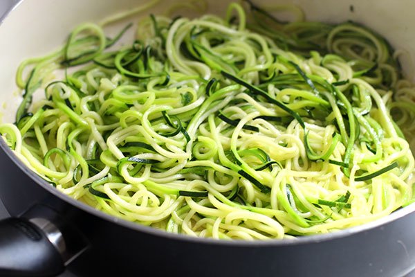 zucchini noodles recipe zoodles in a fry pan fountainof30