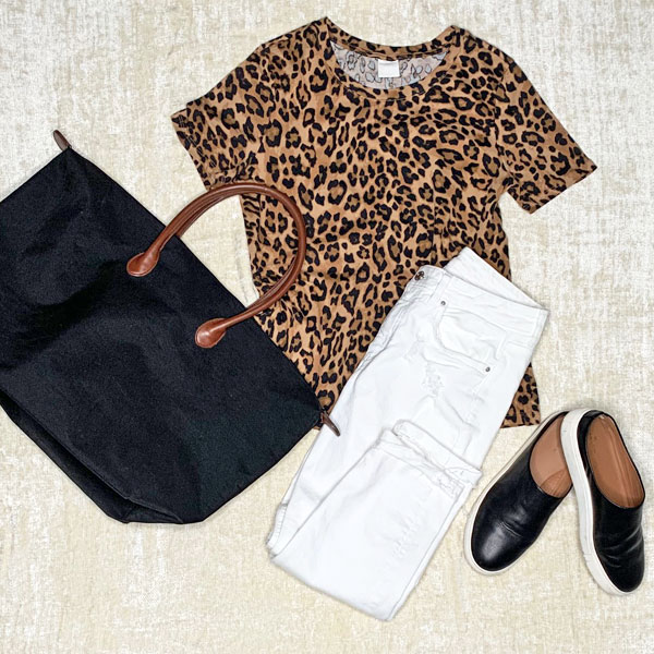 outfit ideas leopard t-shirt white jeans fountainof30