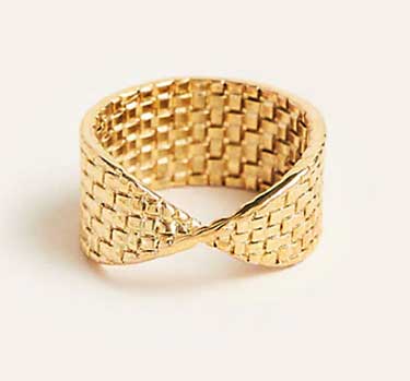 Queen Letizia gold ring Ann Taylor Basketweave fountainof30