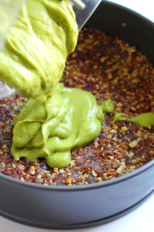 pouring avocado pouring avocado filling fountainof30