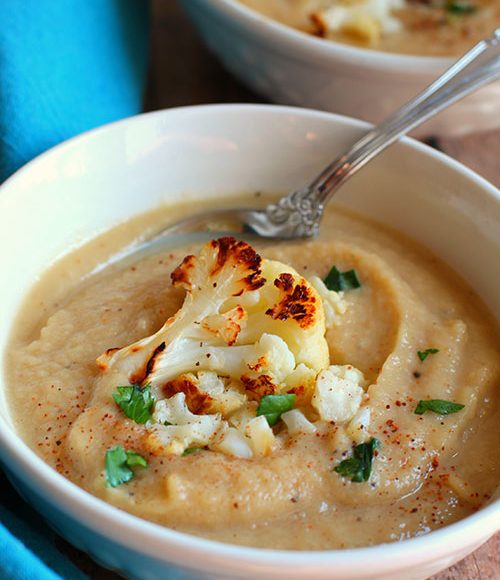 creamy roasted cauliflower soup serving