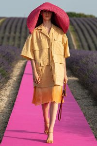 spring fashion trends floppy hat