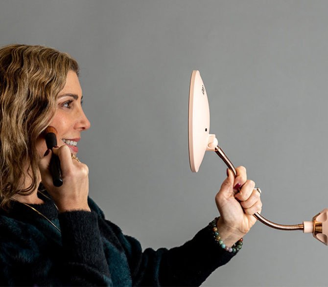 lauren dimet waters pop sonic LED gooseneck mirror fountainof30