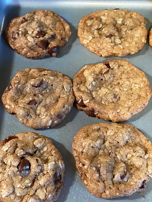 chocolate chip cookies baking fountainof30