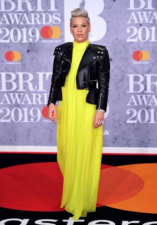 Celebrities Are Helping out Pink brit awards yellow gown