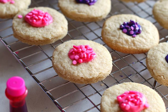 White Chocolate Thumbprint Cookies with food coloring fountainf30