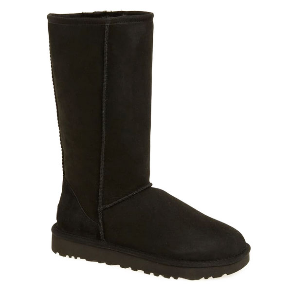 quarantine must-haves from influencers black shearling boot fountainof30