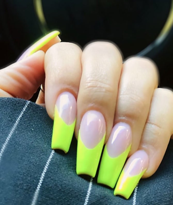 Khloe Kardashian nail art neon yellow tips 