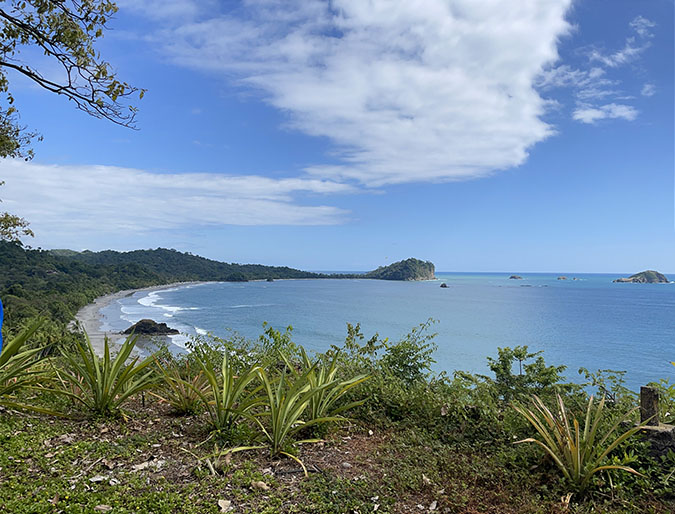 costa rica Manuel Antonio beach fountainof30