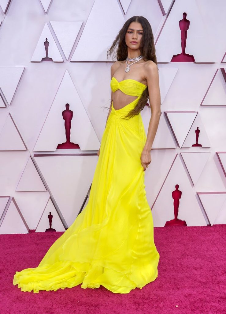 Zendaya yellow valentino cut out gown Oscars 2021 fountainof30