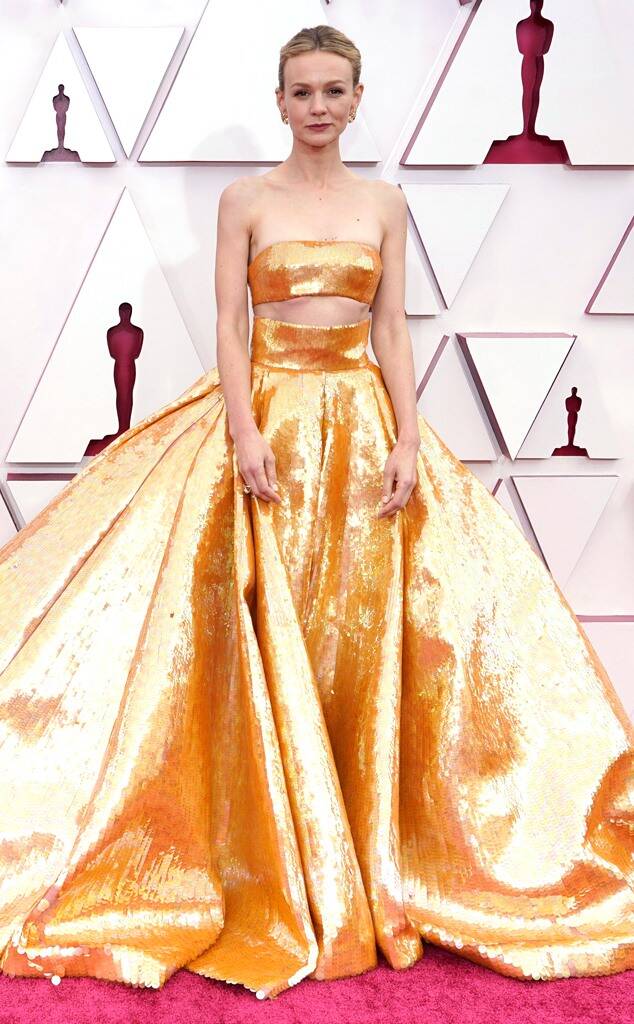 Carrie Mulligan in Valentino Oscars 2021 fashion fountainof30