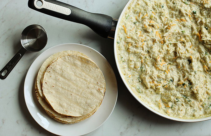 corn tortillas with salsa verde chicken filling fountainof30