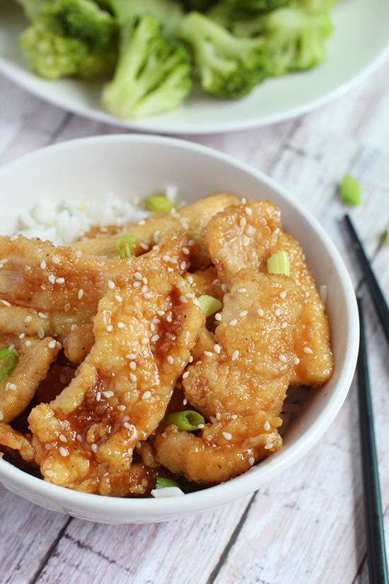 Mongolian Chicken servig with broccoli fountainof30