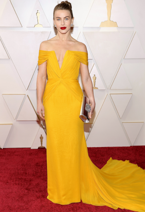 julianne Hough yellow pamela roland gown fountainof30