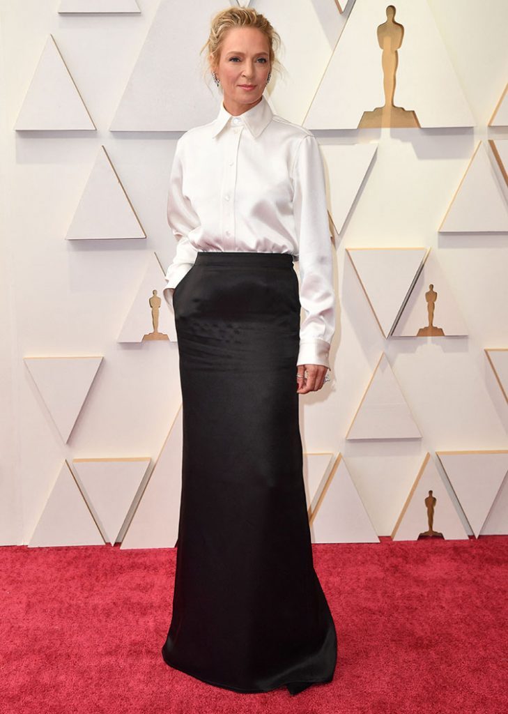 Uma Thurman in Bottega Veneta white shirt black skirt oscars 22 fountainof30