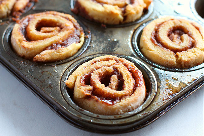 baked cinnamon rolls fountainof30