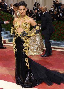 Adriana DeBose in Moschino met gala 2022 fountainof30