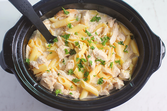 chicken alfredo ina a slow cooker add penne pasta fountainof30