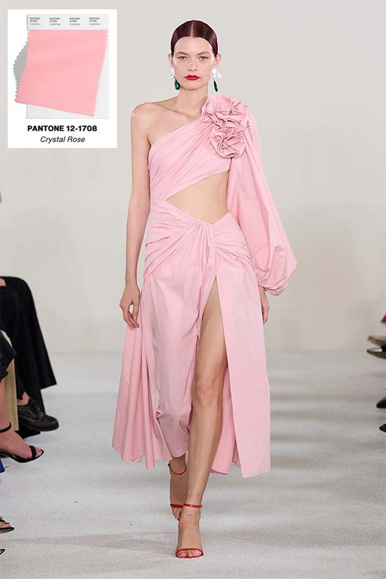 pantone crystak rose NYFW Carolina Herrera SS2023