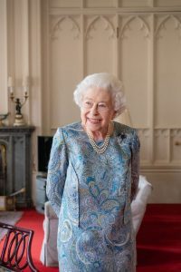 Queen Elizabeth blue dress 2022