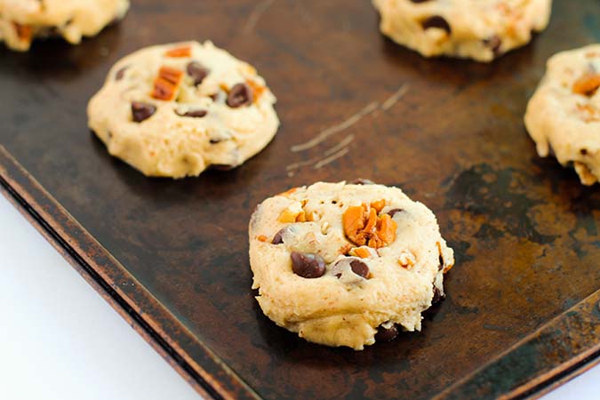 drop cookie dough on baking sheet fountainof30