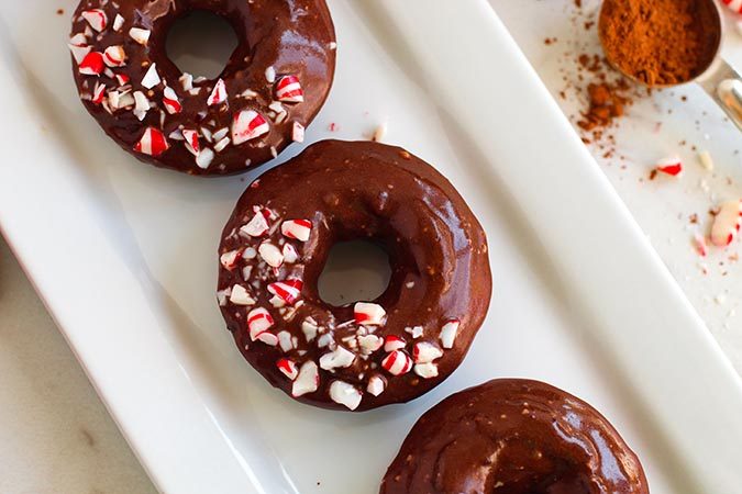 baked peppermint chocolate donuts fountainof30