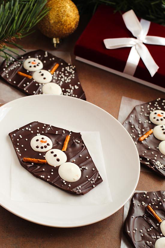 snowman chocolate bark holiday gift idea fountainof30