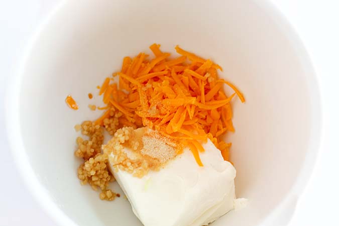 cheddar cheese cream chees and garlic powder fountainof30